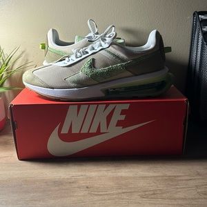 NIKE AIR MAX PRE-DAY